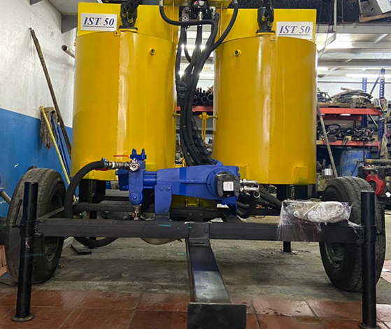 Mezclador y Bomba de Inyección de Lechada.